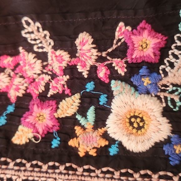 Johnny Was Black Blouse with Pink Embroidery Medium - Picture 5 of 10